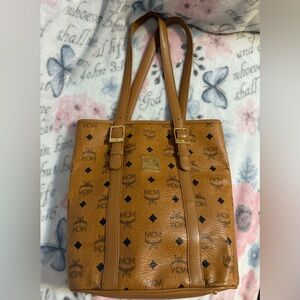 MCM Anya Shoulder Bag in cognac Visetos leather COA EUC